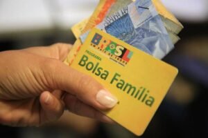 ministro-confirma-décimo-terceiro-13º-do-bolsa-família-veja-calendário-com-datas