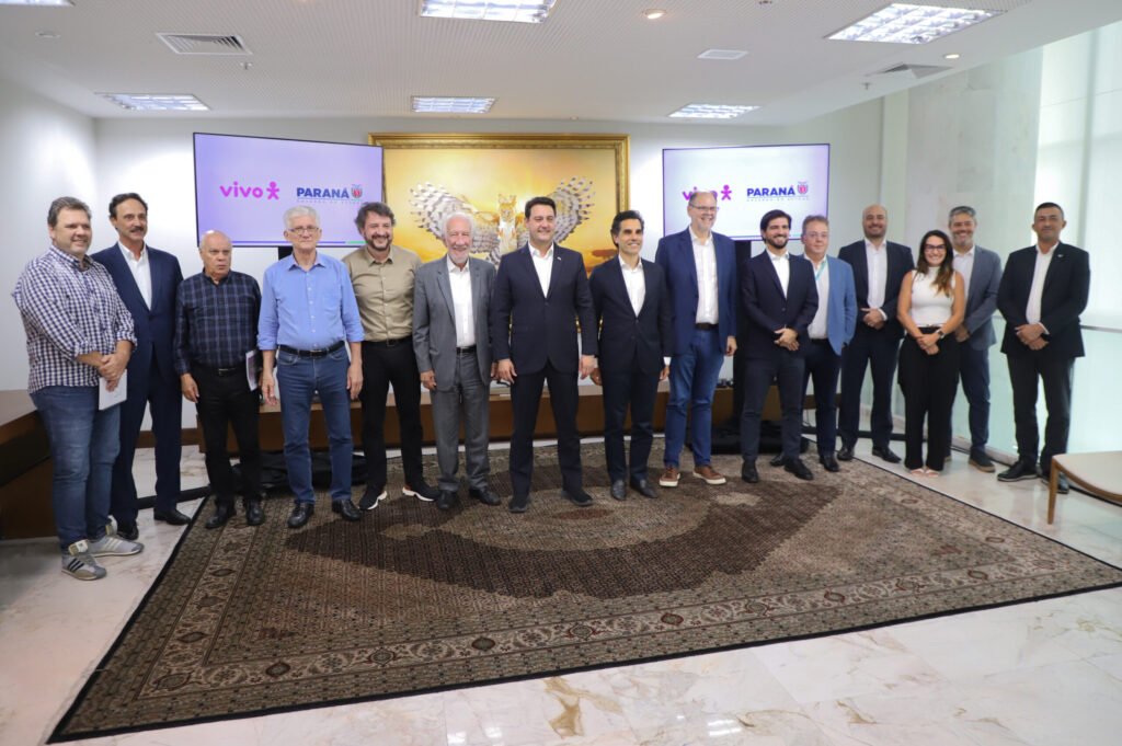 governador-reuniao_com_vivo_telefonica_brasil-04-02-25_144