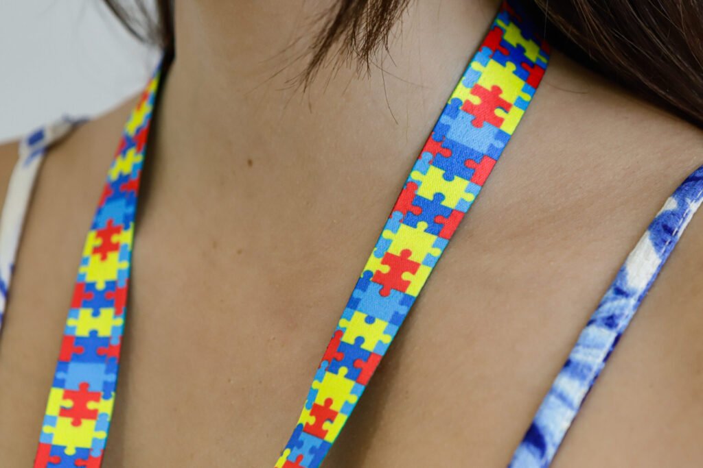 Curitiba, 02 de abril de 2024 - Cordão para utilização de autistas.